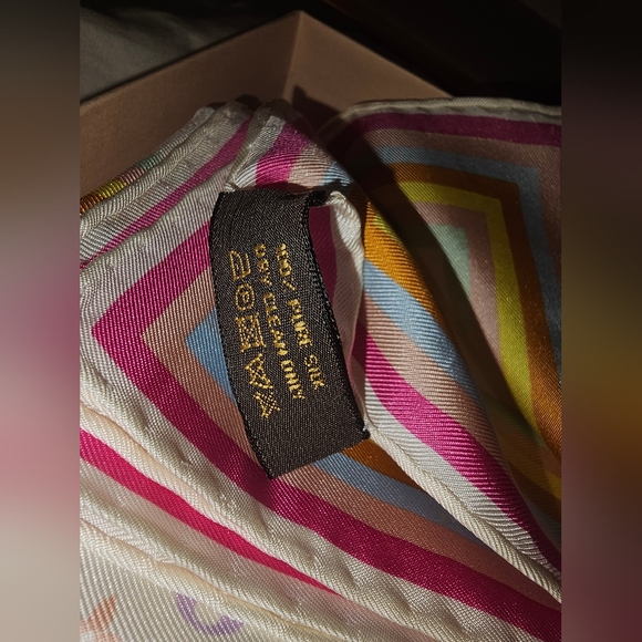 Louis Vuitton Silk Multicolor Monogrammed Scarf! - Picture 6 of 7